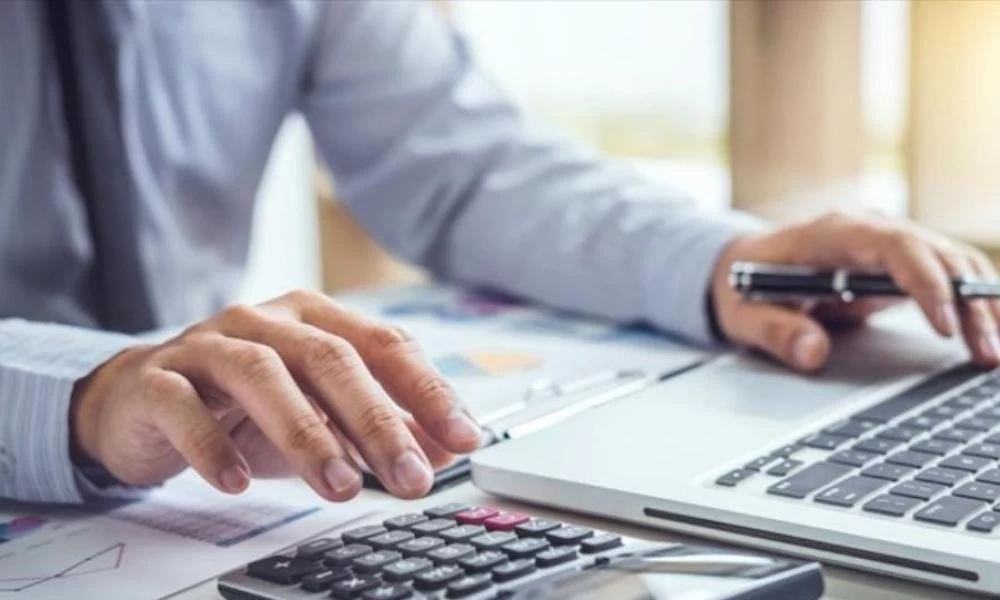 Επιστρεπτέα προκαταβολή: «Πληρωτέα» σήμερα και «επιστρεπτέα» από το 2022 σε 40 δόσεις